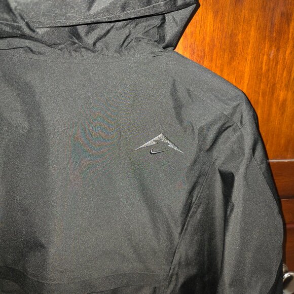 Womens small Nike Trail Gore-Tex jacket - Picture 6 of 7